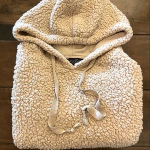 Love Tree woman’s sherpa hooded sweater size small - cream color